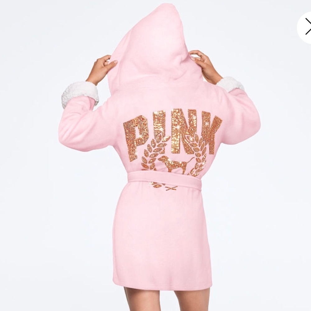 Pink bling robe xs/s NWT